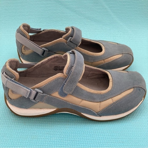 Earth Origins Shoes - Eastland Women's Size 9.5 Blue Suede Sport Sneakers hook and loop